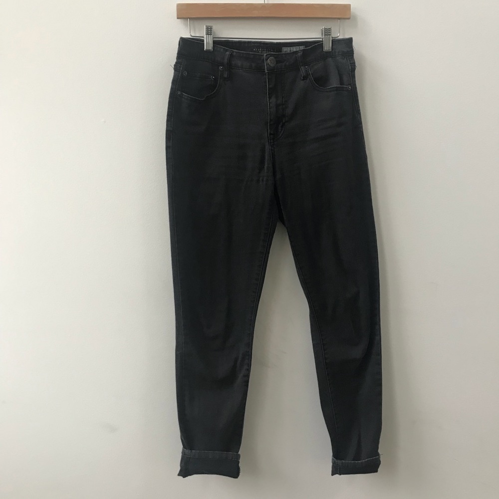 High wasted black skinny jeans